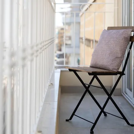 Edka - Modern Sunlit 2bd With Balconies - Close To Sliema Promenade, St Julian's & St Georges Bay