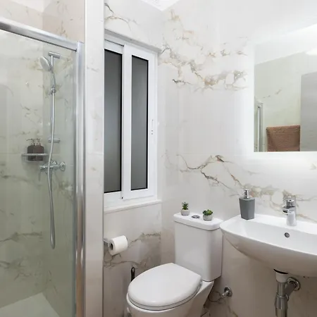 Edka - Modern Sunlit 2bd With Balconies - Close To Sliema Promenade, St Julian's & St Georges Bay شقة Gzira