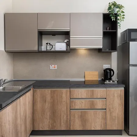 Edka - Modern Sunlit 2bd With Balconies - Close To Sliema Promenade, St Julian's & St Georges Bay * Gzira