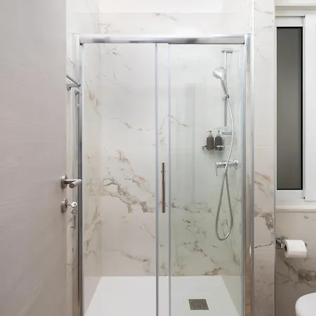 Edka - Modern Sunlit 2bd With Balconies - Close To Sliema Promenade, St Julian's & St Georges Bay Appartement *