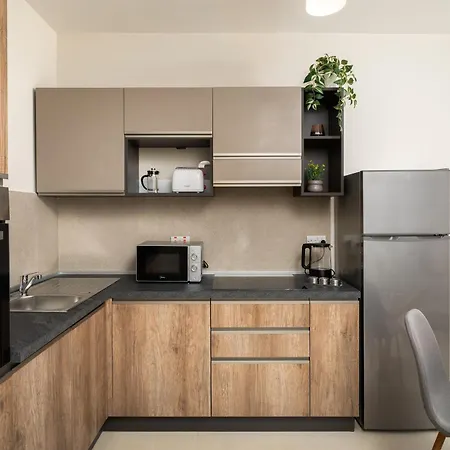 Edka - Modern Sunlit 2bd With Balconies - Close To Sliema Promenade, St Julian's & St Georges Bay Apartment