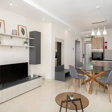 Apartament Edka - Modern Sunlit 2bd With Balconies - Close To Sliema Promenade, St Julian's & St Georges Bay Gzira