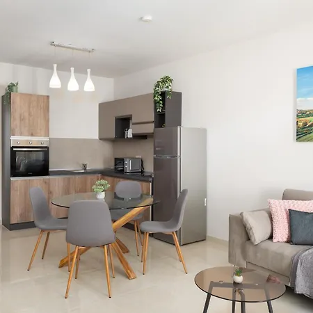 Edka - Modern Sunlit 2bd With Balconies - Close To Sliema Promenade, St Julian's & St Georges Bay