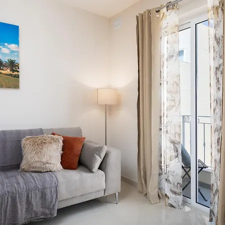 Daire Edka - Modern Sunlit 2bd With Balconies - Close To Sliema Promenade, St Julian's & St Georges Bay