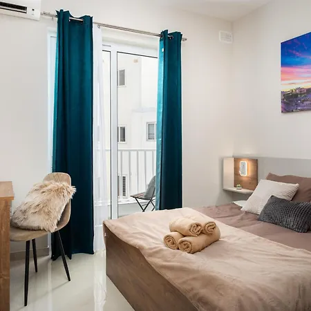 Daire Edka - Modern Sunlit 2bd With Balconies - Close To Sliema Promenade, St Julian's & St Georges Bay Gzira