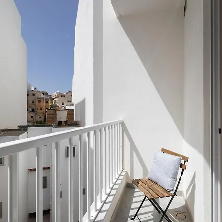 Edka - Modern Sunlit 2bd With Balconies - Close To Sliema Promenade, St Julian's & St Georges Bay Gzira