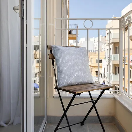 Edka - Modern Sunlit 2bd With Balconies - Close To Sliema Promenade, St Julian's & St Georges Bay Apartament Gzira