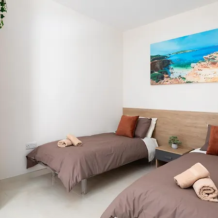 Apartament Edka - Modern Sunlit 2bd With Balconies - Close To Sliema Promenade, St Julian's & St Georges Bay Gzira