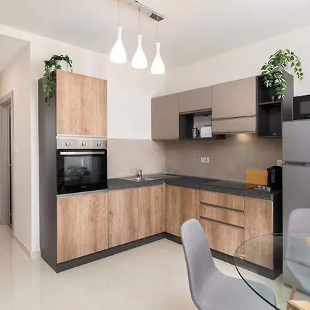 Edka - Modern Sunlit 2bd With Balconies - Close To Sliema Promenade, St Julian's & St Georges Bay Gzira