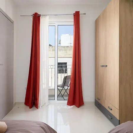 Edka - Modern Sunlit 2bd With Balconies - Close To Sliema Promenade, St Julian's & St Georges Bay * Gzira